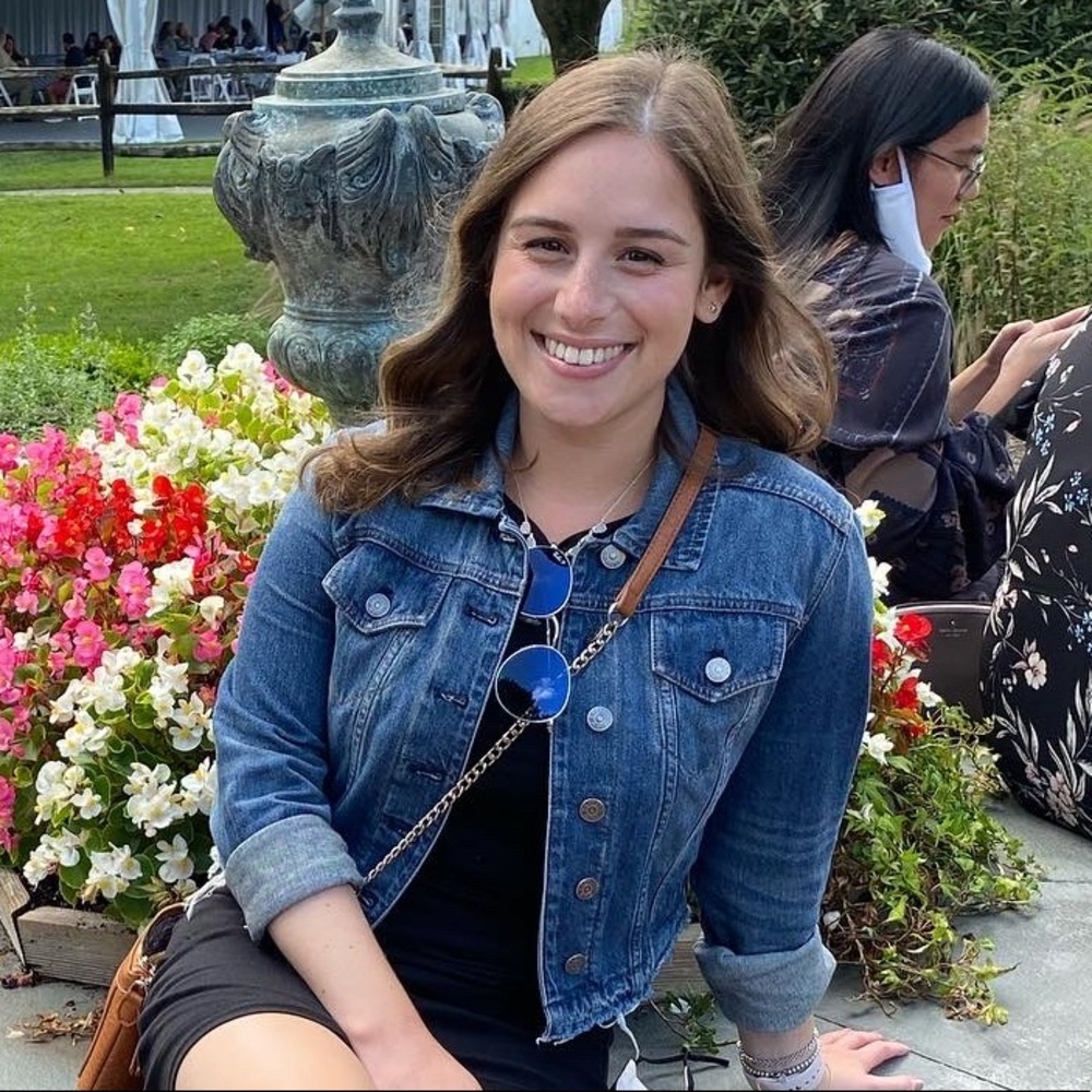Meet your Posher, Julia